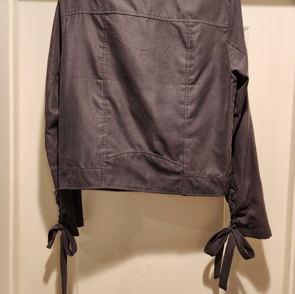 Jacket - Picture 4 of 8